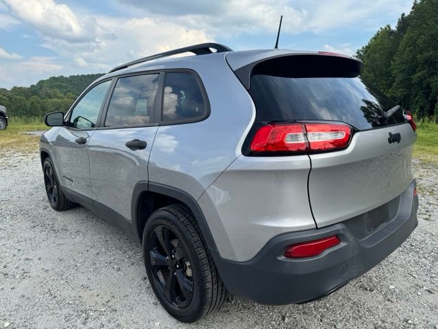 Used 2017 Silver Jeep Sport image 6
