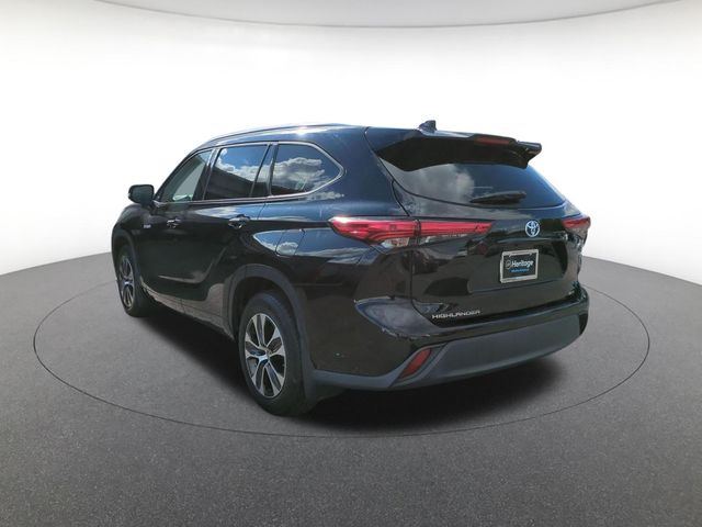 used 2020 Toyota Highlander Hybrid car, priced at $32,481