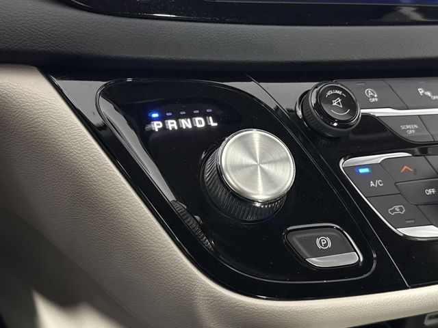 Used 2017 Chrysler Pacifica For Sale in Indianapolis, IN