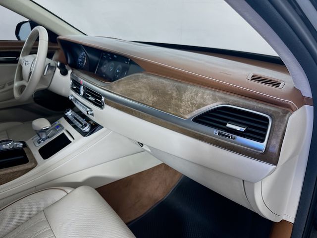 Thumbnail: 2021 Genesis G90 - 31