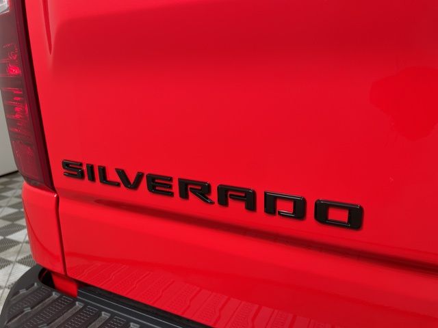 2025 Chevrolet Silverado 1500 Custom 40