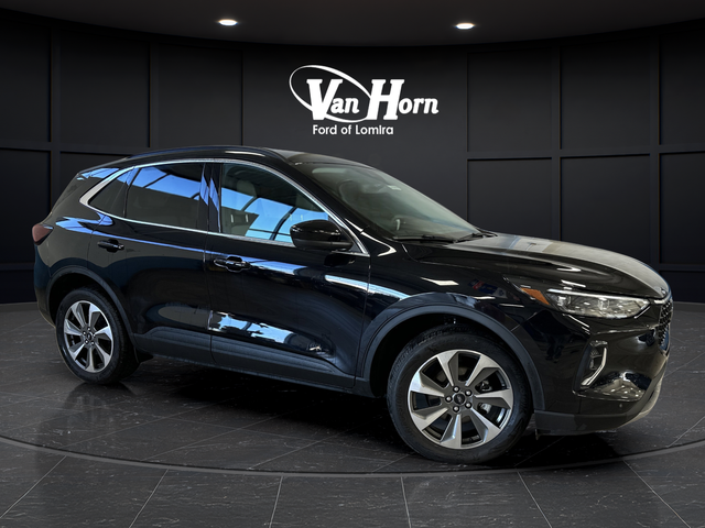 2023 Ford Escape Platinum AWD