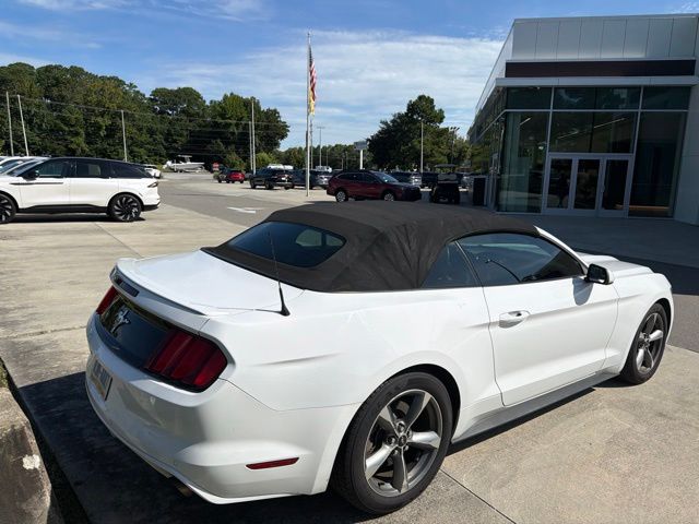 Used 2016 White Ford V6 image 5