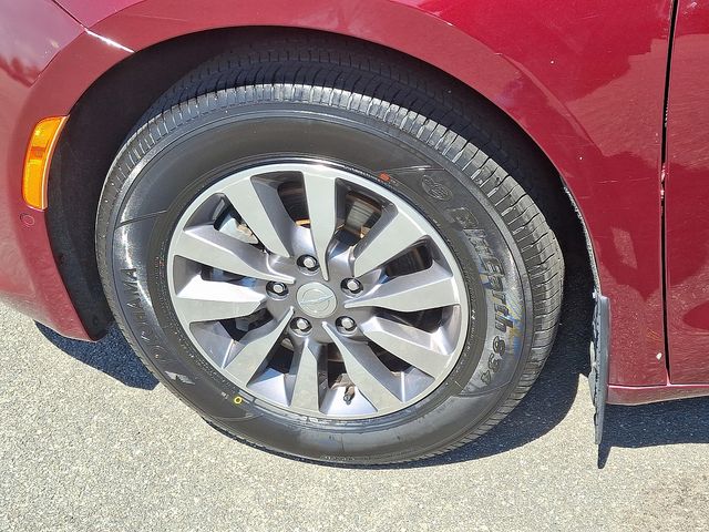 Used 2019 Chrysler Pacifica Van