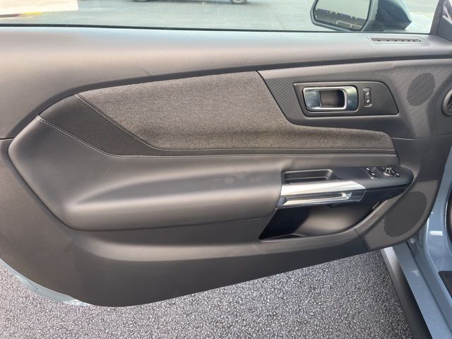 2026 Ford Mustang EcoBoost:168101