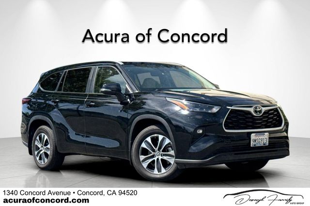 Midnight Black Metallic 2024 Toyota Highlander SUV / Crossover All-Wheel Drive 8-Speed Automatic