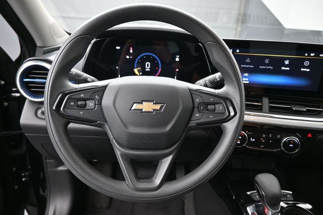 Used 2025 Chevrolet Trax SUV