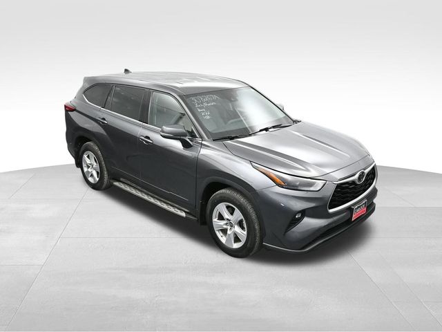 2022 Toyota Highlander LE 33