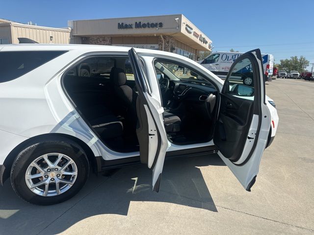 2022 Chevrolet Equinox LT 13