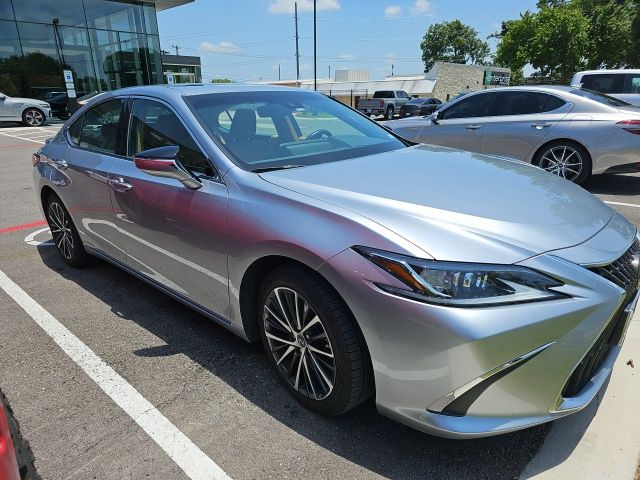 2022 Lexus ES Hybrid 300h 4
