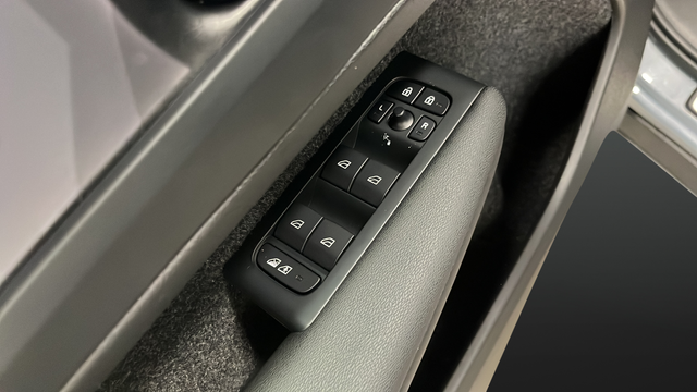 Used 2023 Thunder Gray Metallic Volvo Ultimate image 22