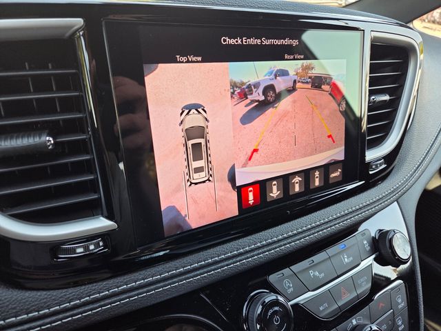 New 2026 Silver Chrysler Select image 31