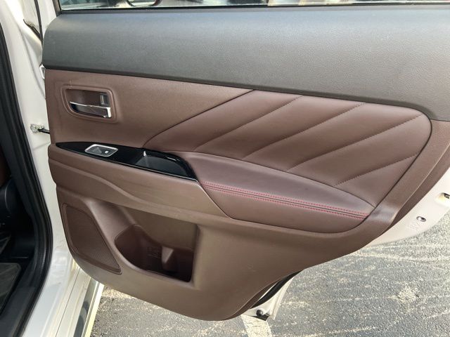 Used 2018 Mitsubishi Outlander PHEV SEL 4D Sport Utility