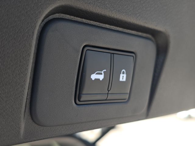 2024 Nissan Rogue SV:B02301