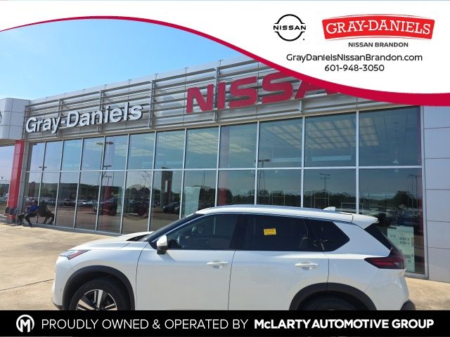 Pearl White Tricoat 2021 Nissan Rogue Platinum FWD SUV / Crossover Front-Wheel Drive Continuously Variable Transmission