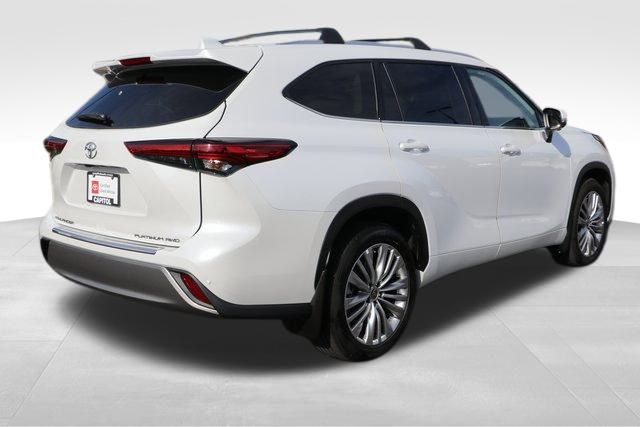 2023 Toyota Highlander L 21