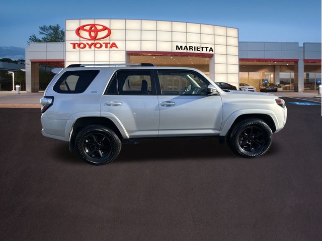 2023 Toyota 4Runner SR5 32