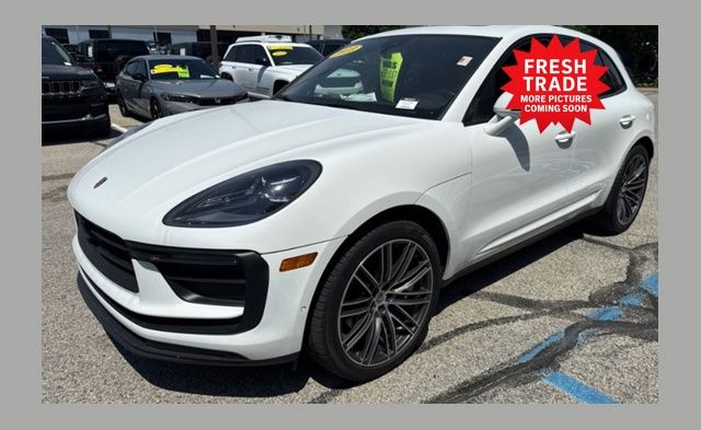 White 2023 Porsche Macan AWD SUV / Crossover All-Wheel Drive 7-Speed Automatic
