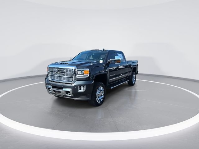 Used 2018 Gray GMC Denali image 3