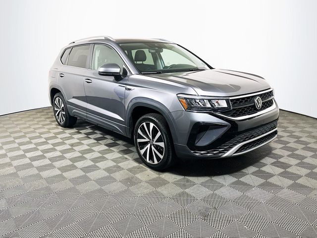 2024 Volkswagen Taos SE FWD