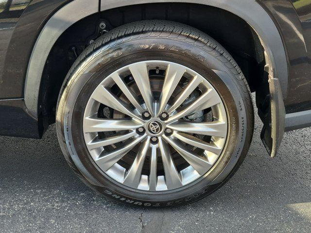 Used 2026 Toyota Highlander Hybrid SUV