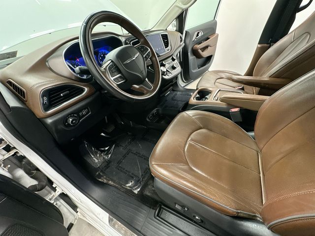 2017 Chrysler Pacifica Limited White at Auto Express Mitsubishi