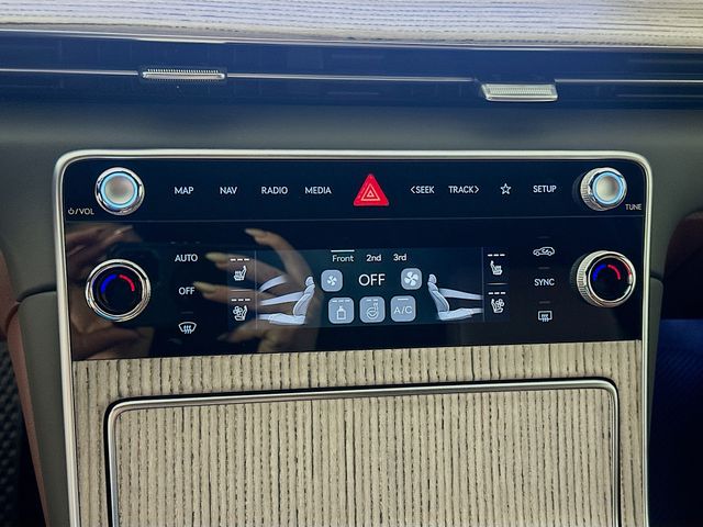 Thumbnail: 2026 Genesis GV80 - 14