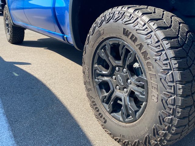 2023 Chevrolet Silverado 1500 ZR2 10