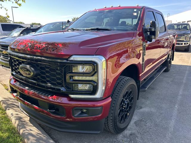 2025 Ford F-250 Super Duty Lariat Crew Cab 4WD