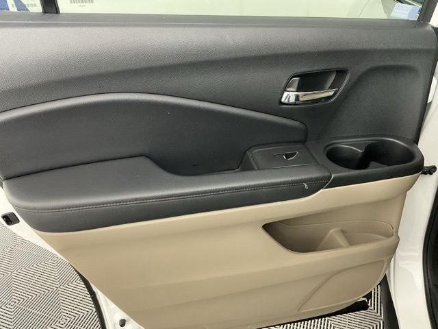 used 2021 Honda Pilot car, priced at $23,989