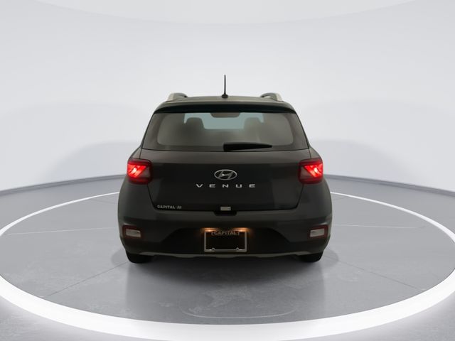 Used 2024 Gray Hyundai SEL image 5