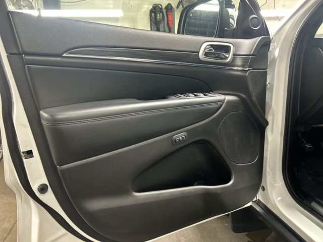 2021 Jeep Grand Cherokee Limited White at Cook Ford