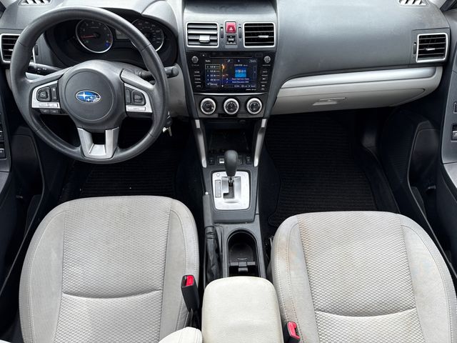 Used 2018 Red Subaru 2.5i Premium image 11