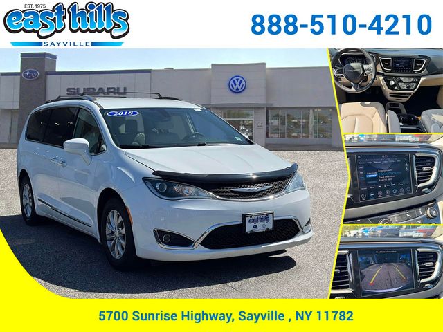 Bright White Clearcoat 2018 Chrysler Pacifica Minivan Front-Wheel Drive 9-Speed Automatic