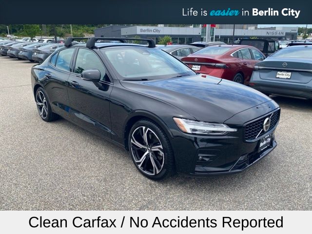 Onyx Black Metallic 2025 Volvo S60 Sedan All-Wheel Drive Automatic
