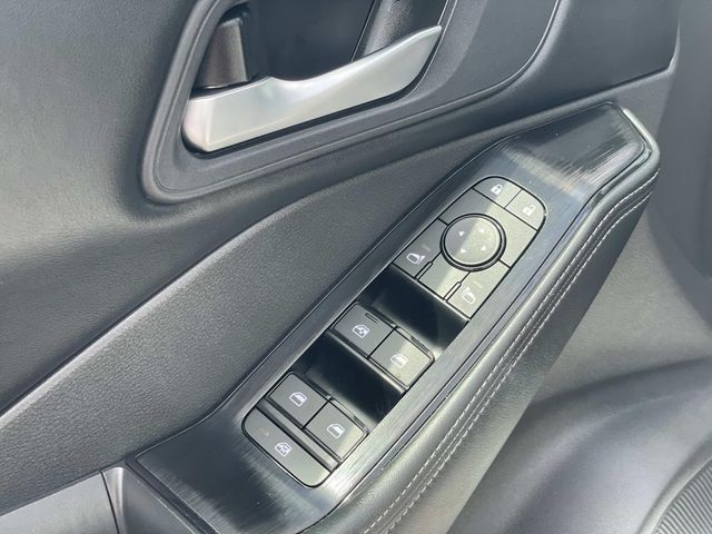 Used 2025 White Nissan SV image 17