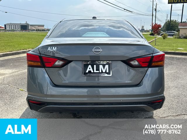 Used 2025 Gray Nissan 2.5 SV image 6