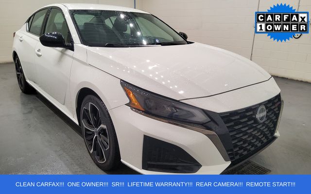 Glacier White 2024 Nissan Altima Sedan Front-Wheel Drive Continuously Variable Transmission