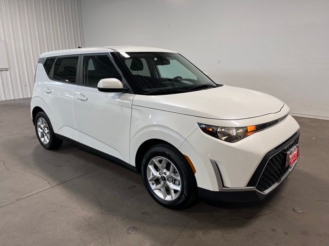 2024 Kia Soul LX FWD