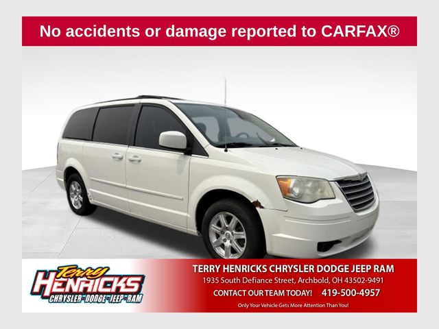 2008 Chrysler Town & Country Touring FWD