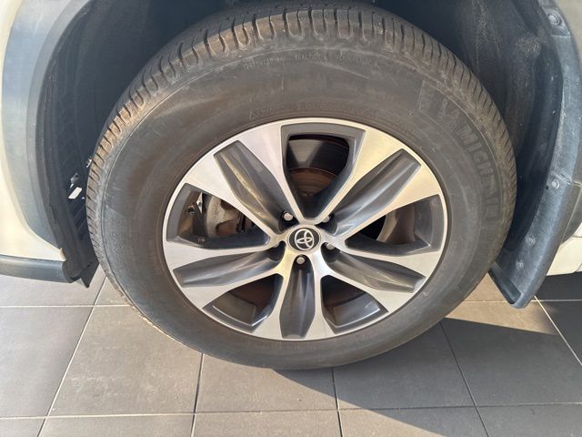 2023 Toyota Highlander XLE Beige at Don McGill Toyota
