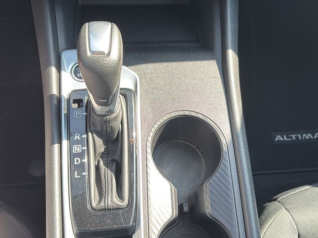 2025 Nissan Altima SV - Photo 27
