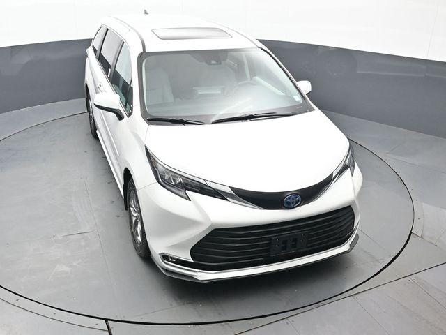 2024 Toyota Sienna XLE 46