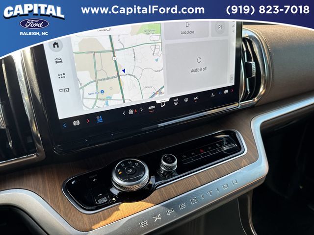 Used 2025 Gray Ford King Ranch image 27