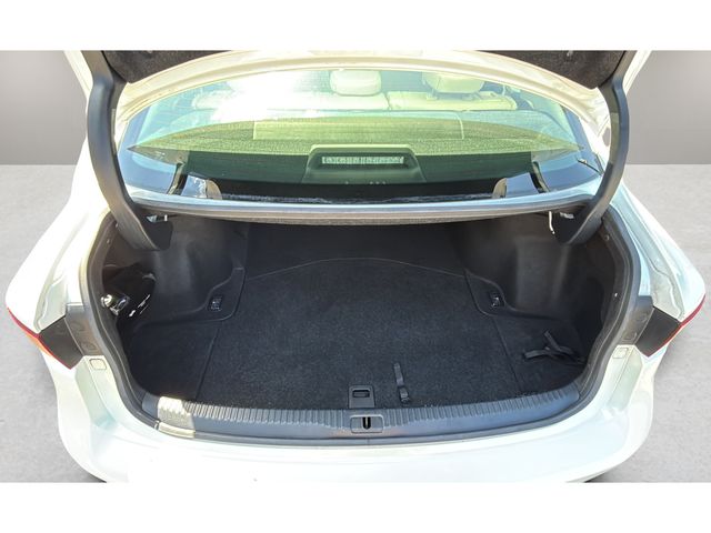 Used 2014  Lexus 250 image 32