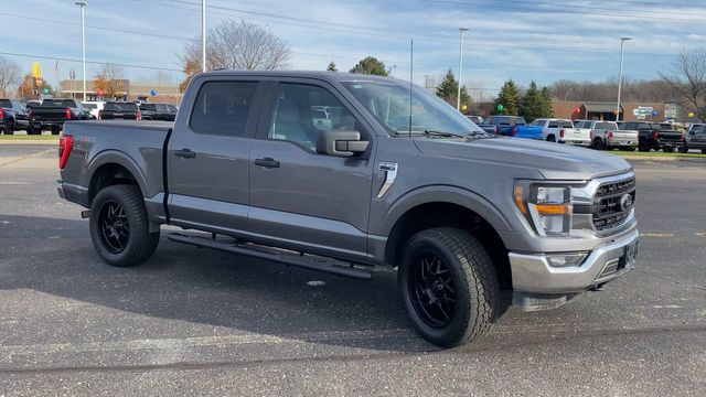 2023 Ford F-150 XLT 2