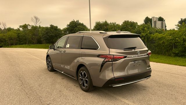 New 2026 Toyota Sienna Van