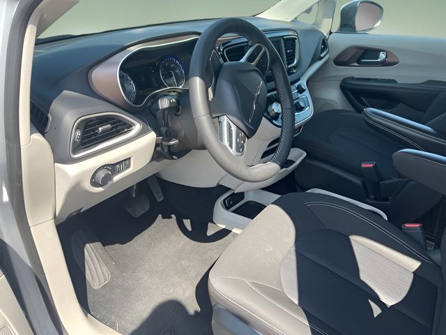 Used 2023 Chrysler Voyager Van