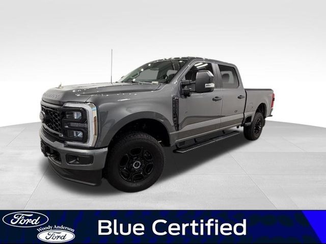 Carbonized Gray Metallic 2025 Ford F-250 Super Duty XL Crew Cab 4WD Pickup Truck Four-Wheel Drive Automatic