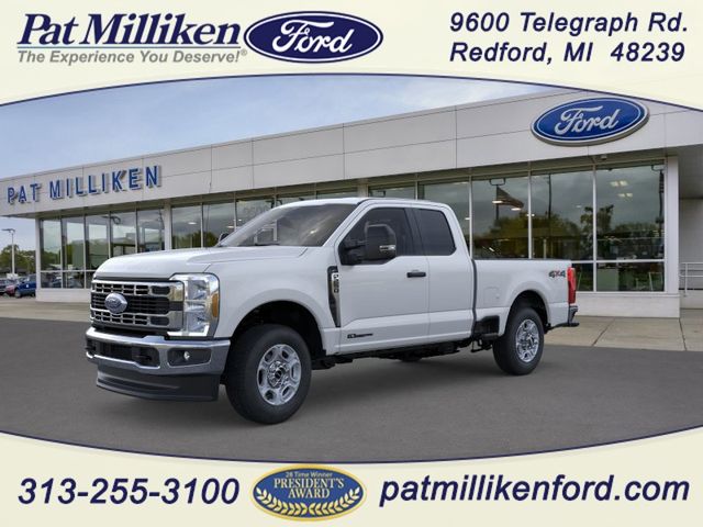 Oxford White 2026 Ford F-250 Super Duty Pickup Truck Four-Wheel Drive Automatic
